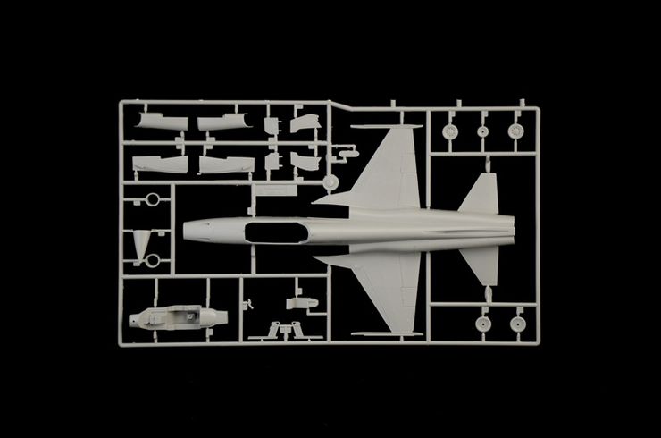 Збірна модель ITALERI винищувач F-5E TIGER II 1:72 (IT1340)