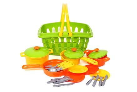 Игрушечный набор ТехноК посуда в корзинке зеленая (TH4456)